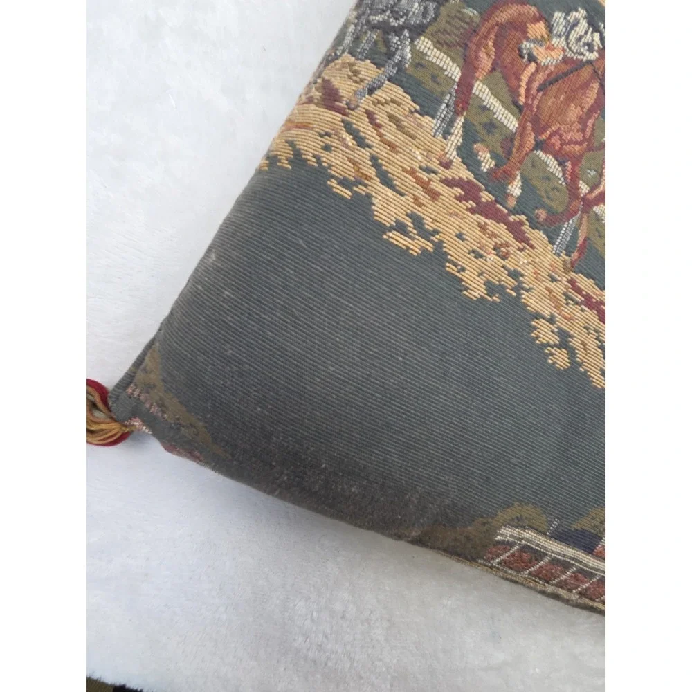 Vintage‎ Equestrian Tapestry Pillow Cushion Tassels Derby Horses Jockey Valdese